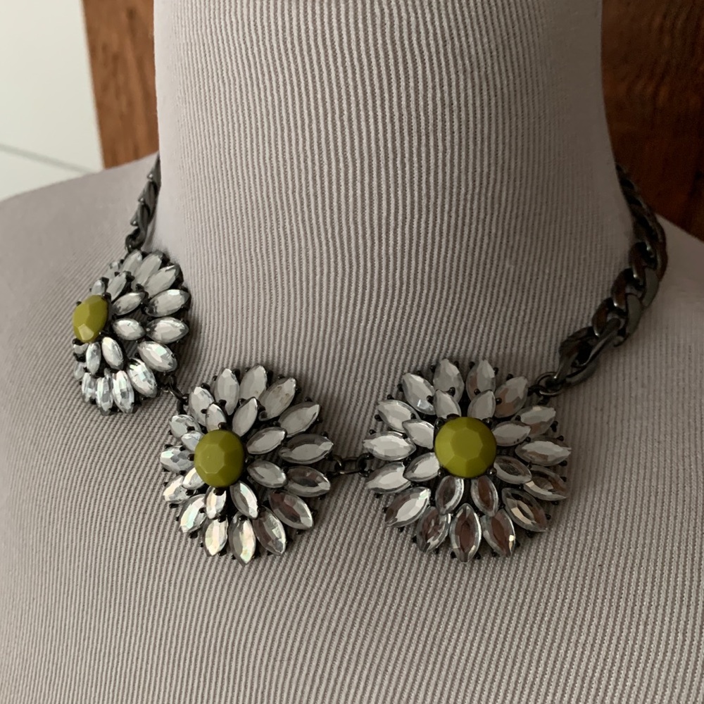 Gunmetal Sparkly Daisy Statement Necklace
